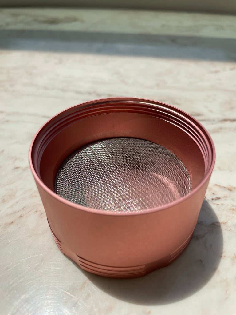 Manual kitchen grinder