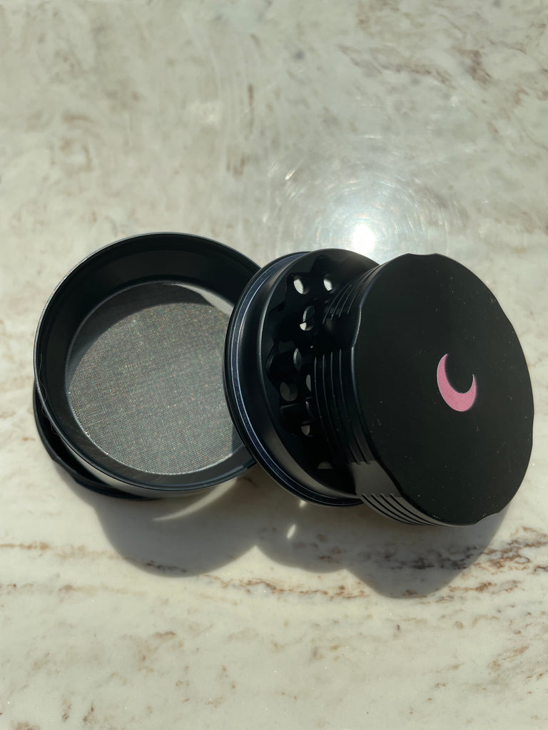 black aluminum herb grinder